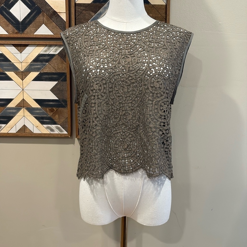 Jenni Kayne Lace Eyelet Sleeveless Exposed Zipper Cropped Top Green Large